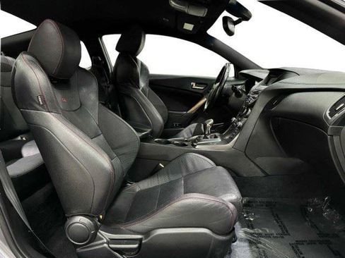 Used 2015 Hyundai Genesis 3.8 RWD image 54