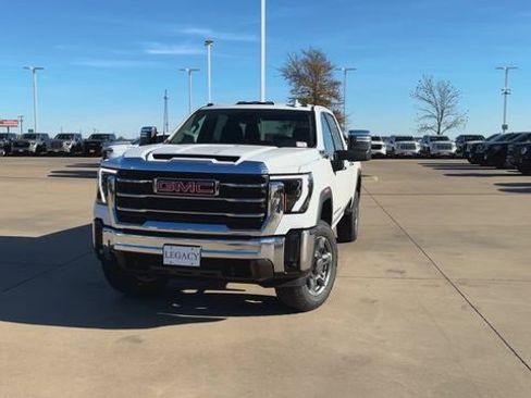 New 2026 GMC Sierra 2500 SLT image 4