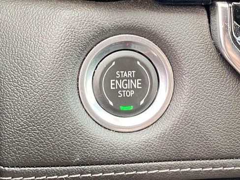 Used 2023 Chevrolet Colorado LT w/ LT Convenience Package III AWD/4WD image 21
