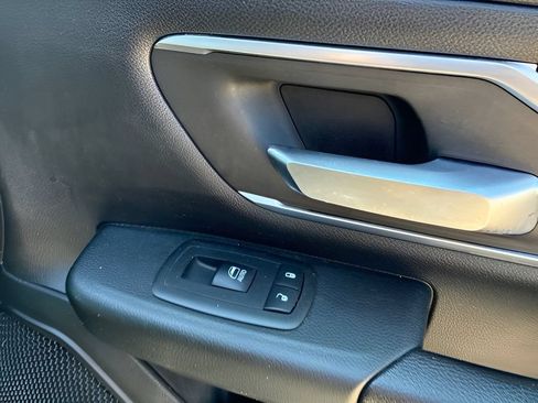 Used 2019 RAM 1500 Big Horn AWD/4WD image 10