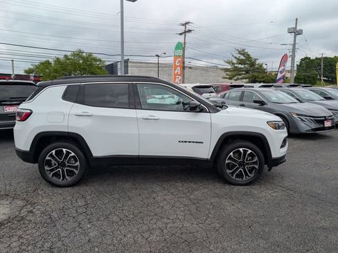 Used 2024 Jeep Compass Limited AWD/4WD image 2