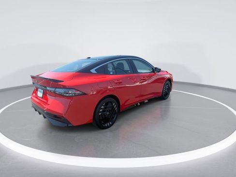 New 2026 Nissan Sentra SR w/ SR Premium Package FWD image 8