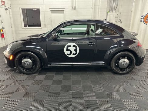 Used 2018 Volkswagen Beetle 2.0T Coast w/ Coast Lighting Package FWD image 6