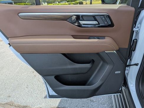 New 2026 Chevrolet Tahoe High Country AWD/4WD image 27
