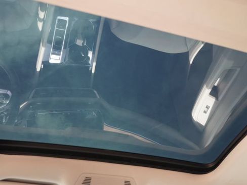 Used 2026 Volkswagen Atlas SE FWD image 17