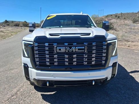 Certified 2025 GMC Sierra 2500 Denali Ultimate w/ Max Trailering Package image 8