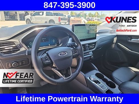 Certified 2025 Ford Escape Platinum AWD/4WD image 18