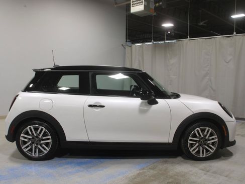Used 2026 MINI Cooper S FWD image 16