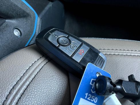 Used 2022 Ford Bronco Wildtrak image 12