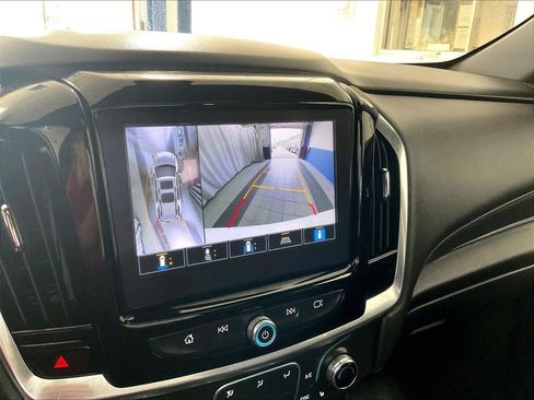 Used 2023 Chevrolet Traverse RS AWD/4WD image 19