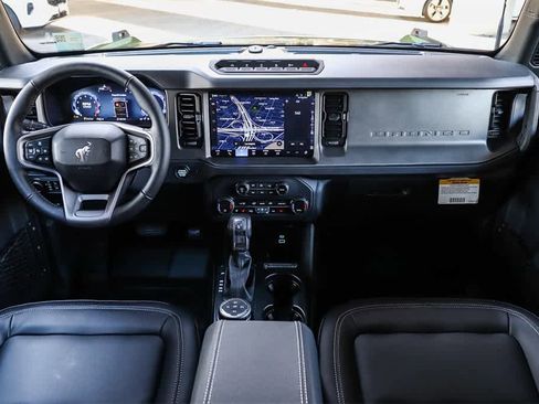 New 2025 Ford Bronco Badlands image 12