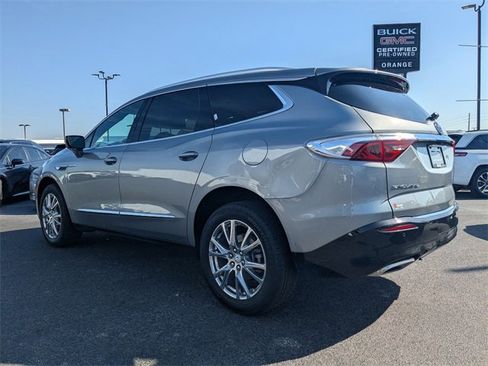Used 2023 Buick Enclave Essence w/ Experience Buick Package image 7