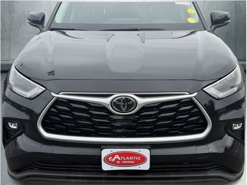 Used 2021 Toyota Highlander XLE image 15