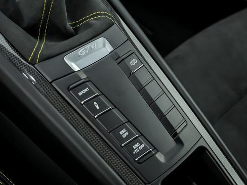 Used 2016 Porsche Cayman GT4 RWD image 31