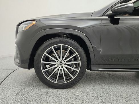 Used 2025 Mercedes-Benz GLS 450 4MATIC image 18