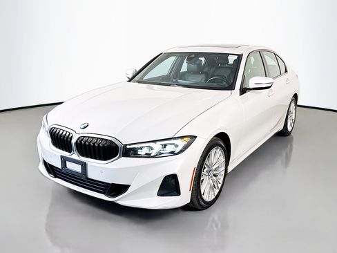 Used 2023 BMW 330i Sedan w/ Premium Package RWD image 4