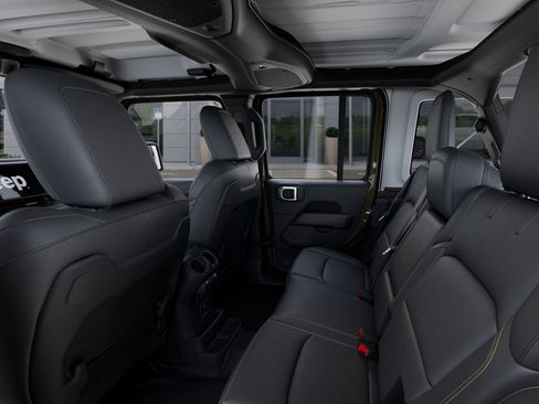 New 2026 Jeep Wrangler Unlimited Sahara AWD/4WD image 25