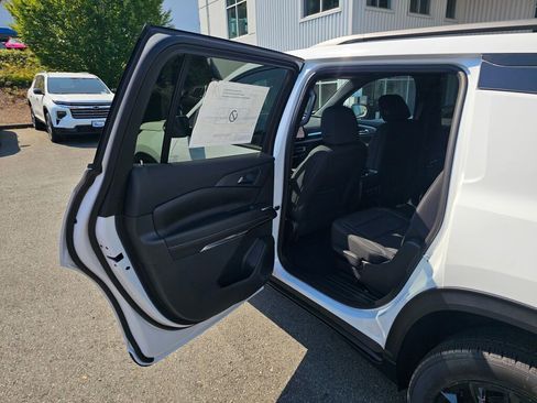 New 2026 Chevrolet Traverse LT w/ Midnight/Sport Edition image 20