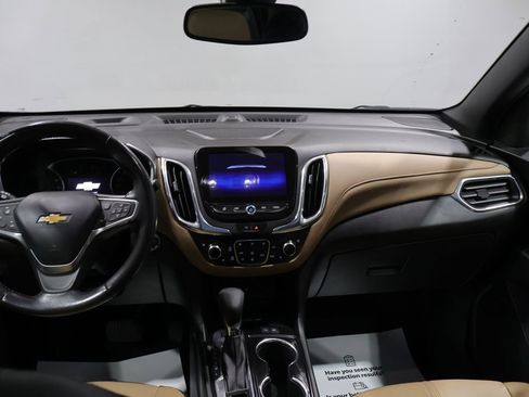Used 2022 Chevrolet Equinox Premier AWD/4WD image 17