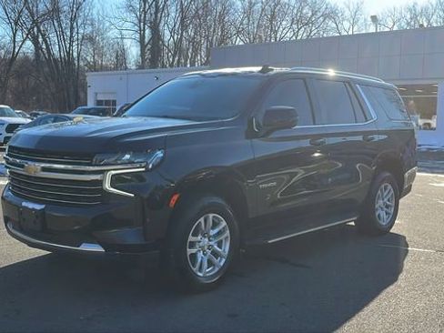 Used 2023 Chevrolet Tahoe LT w/ Luxury Package image 3