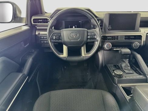 Certified 2025 Toyota 4Runner SR5 AWD/4WD image 22