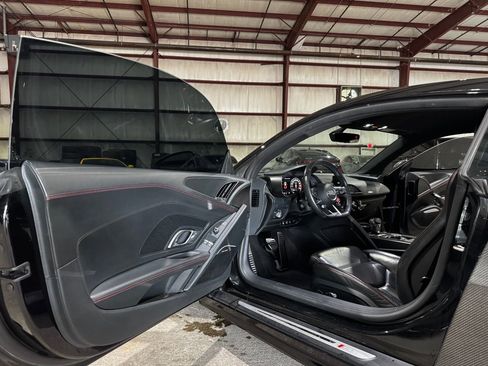 Used 2017 Audi R8 V10 plus image 14