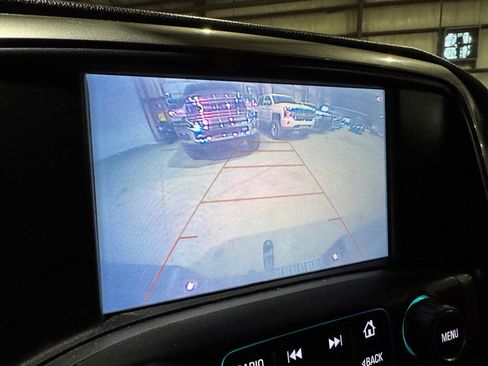 Used 2018 Chevrolet Silverado 1500 LT RWD image 28