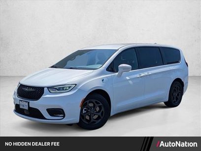 Used 2022 Chrysler Pacifica Touring-L w/ S Appearance Package