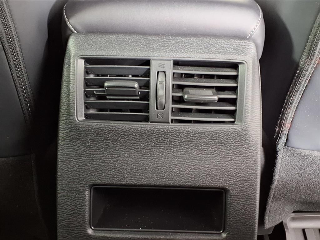 Used 2024 Mitsubishi Outlander SE AWD/4WD image 12