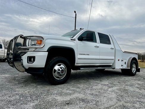 Used 2015 GMC Sierra 3500 Denali w/ Duramax Plus Package image 16