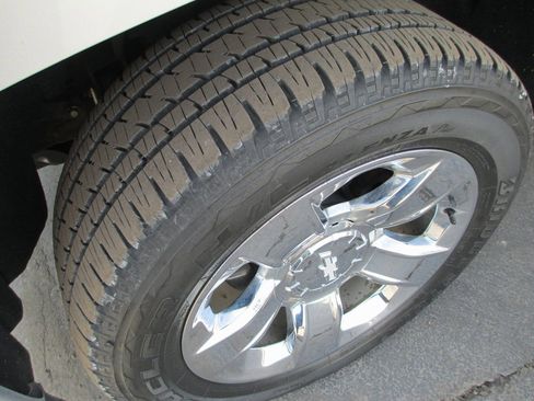 Used 2018 Chevrolet Silverado 1500 LTZ Z71 w/ LTZ Plus Package image 12