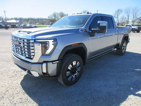 New 2026 GMC Sierra 2500 Denali image 11