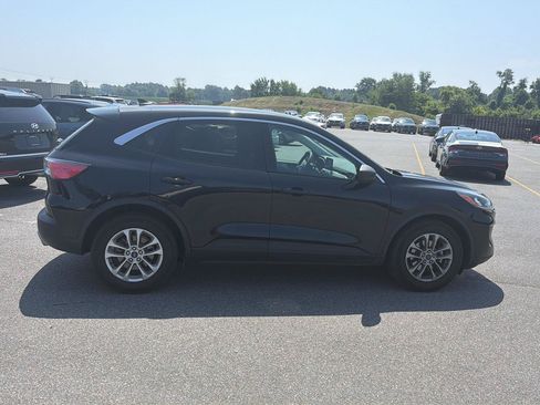 Used 2022 Ford Escape SE FWD image 6