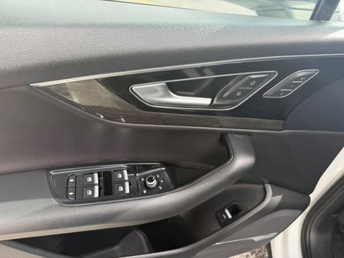 Used 2018 Audi Q7 3.0T Premium Plus w/ Premium Plus Package AWD/4WD image 39