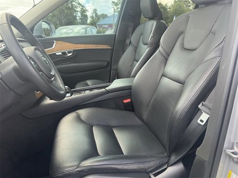 Used 2023 Volvo XC90 T8 Plus w/ Protection Package Premier image 11