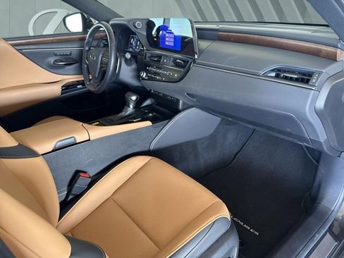 Certified 2025 Lexus ES 350 w/ Premium Package image 28