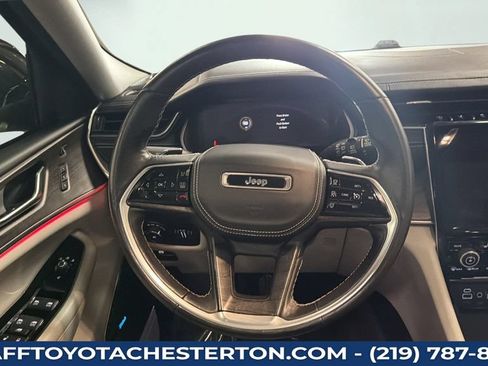 Used 2021 Jeep Grand Cherokee L Overland w/ Luxury Tech Group IV AWD/4WD image 17