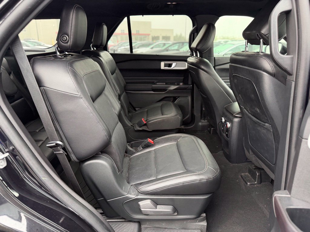 Used 2020 Ford Explorer Limited w/ Class III Trailer Tow Package RWD image 11