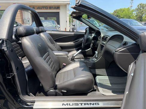 Used 2001 Ford Mustang GT RWD image 34