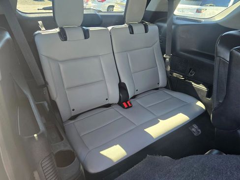 Used 2021 Ford Explorer XLT w/ Equipment Group 202A image 15