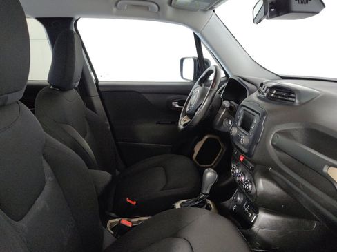 Used 2015 Jeep Renegade Latitude w/ Cold Weather Group AWD/4WD image 21