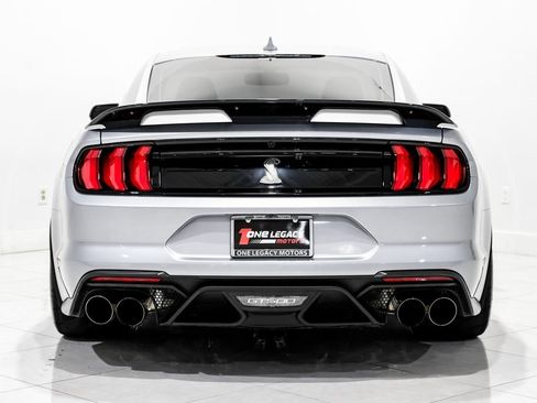 Used 2021 Ford Mustang Shelby GT500 w/ Technology Package image 8