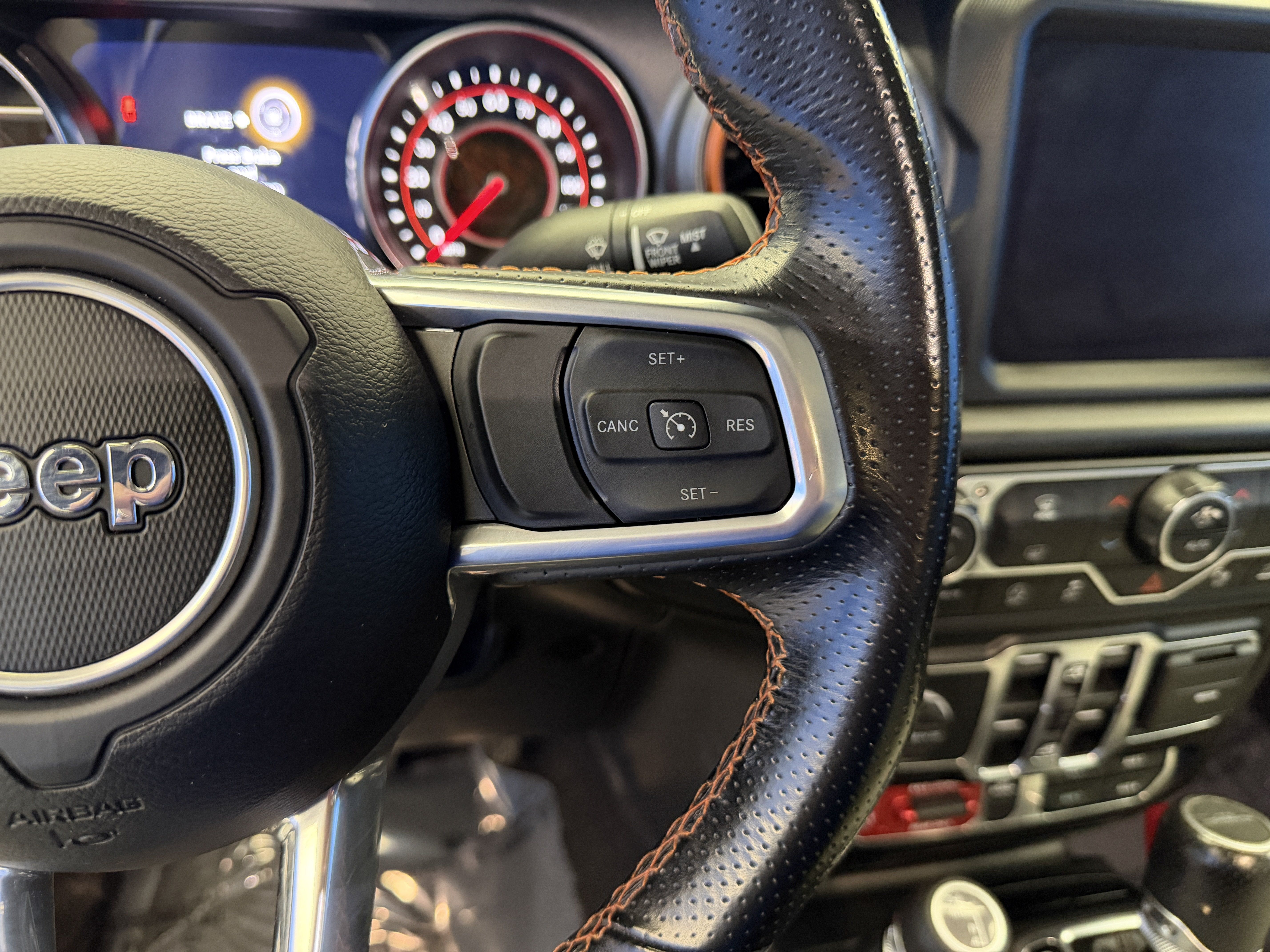 Used 2021 Jeep Gladiator Mojave AWD/4WD image 16