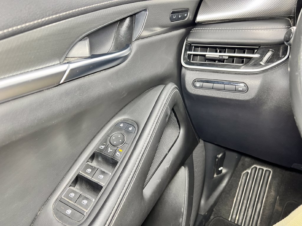 Used 2023 INFINITI QX60 Luxe w/ Cargo Package FWD image 24