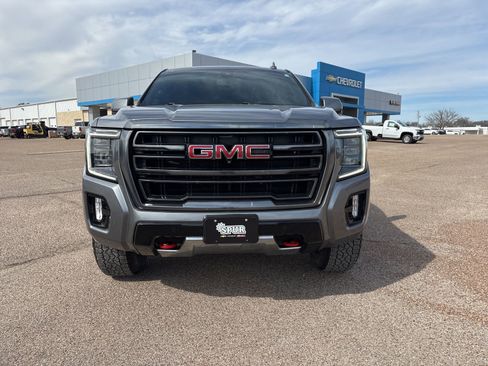 Used 2021 GMC Yukon AT4 w/ Technology Package image 9