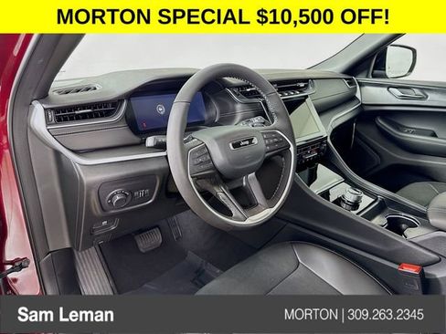 New 2025 Jeep Grand Cherokee L Altitude image 9