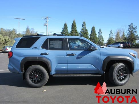 New 2026 Toyota 4Runner TRD Off-Road Premium image 2