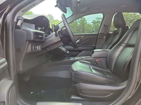 Used 2022 Lincoln Corsair FWD image 23