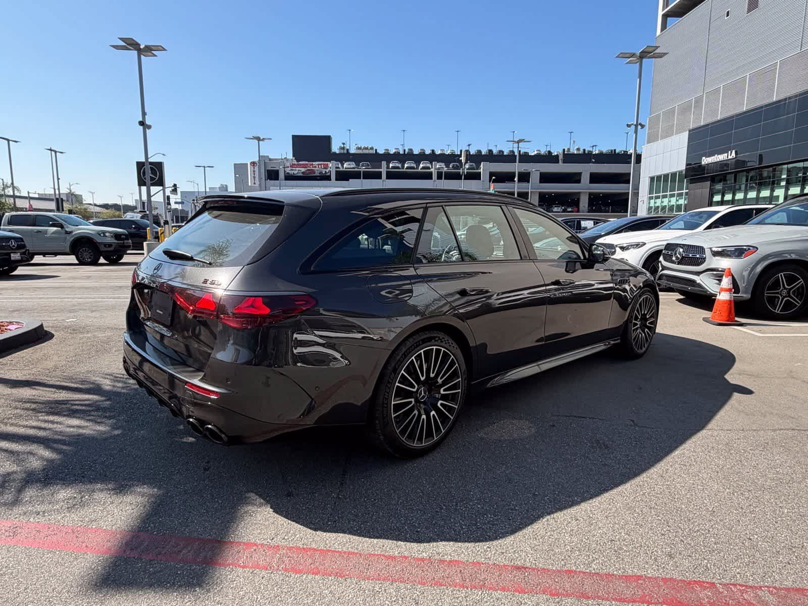 Used 2026 Mercedes-Benz E 53 AMG e 4MATIC Wagon image 4