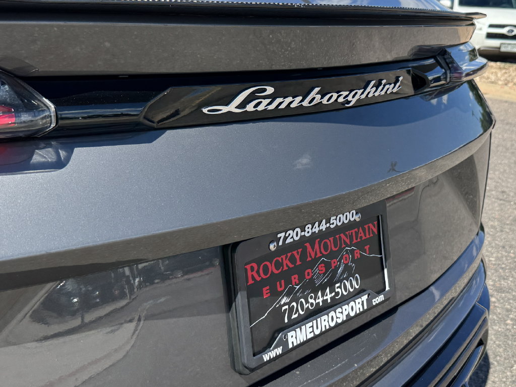 Used 2021 Lamborghini Urus AWD/4WD image 8
